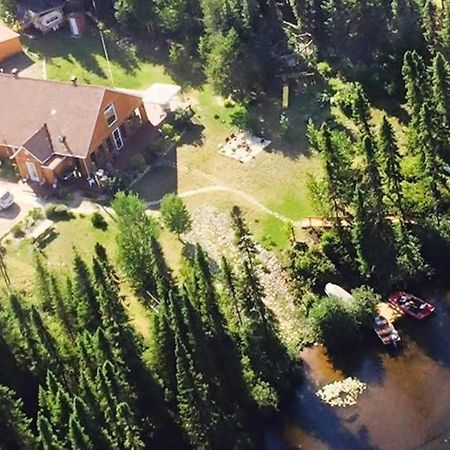 Bed and Breakfast Gite De La Riviere Chibougamau Exterior foto